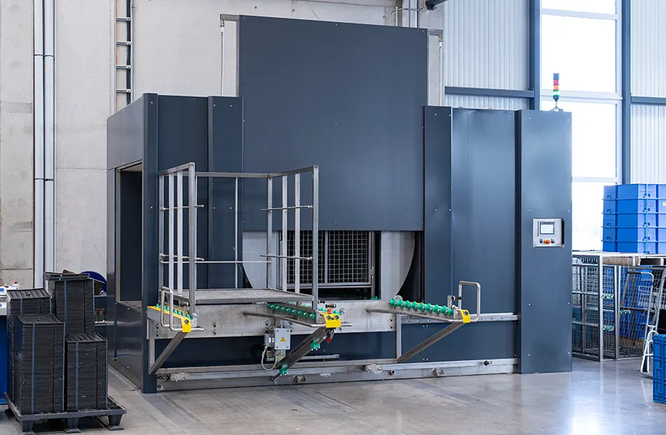 Reinigungsanlage zur Reinigung von KLT und Behältern
